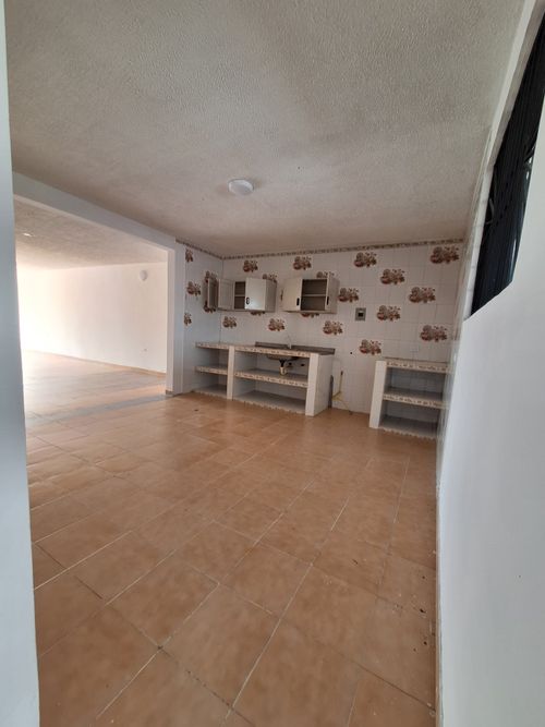 Casa de 5 alcobas en venta en Miraflores, Girardot, 900 m² · foto 11 de 16