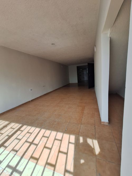 Casa de 5 alcobas en venta en Miraflores, Girardot, 900 m² · foto 10 de 16