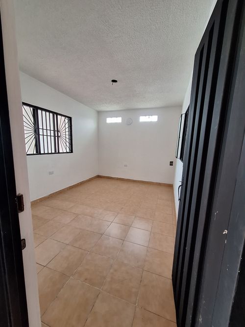 Casa de 5 alcobas en venta en Miraflores, Girardot, 900 m² · foto 12 de 16