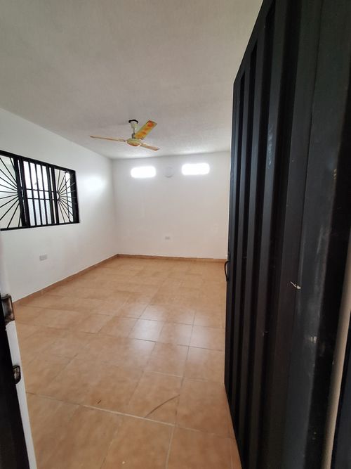 Casa de 5 alcobas en venta en Miraflores, Girardot, 900 m² · foto 13 de 16