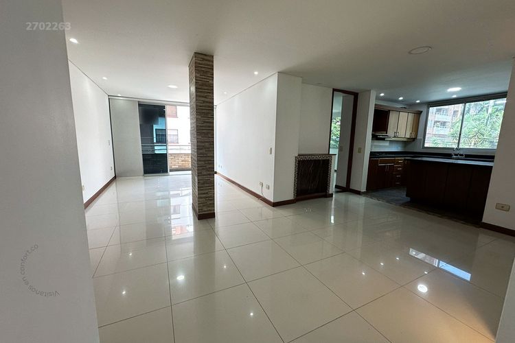 Apartamento de 3 alcobas en arriendo en Laureles, Medellín, 105 m² · foto 10 de 20