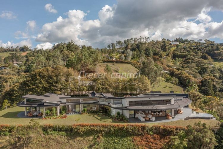 Casa de 4 alcobas en venta en Don Diego, El Retiro, 653 m² · foto 2 de 9