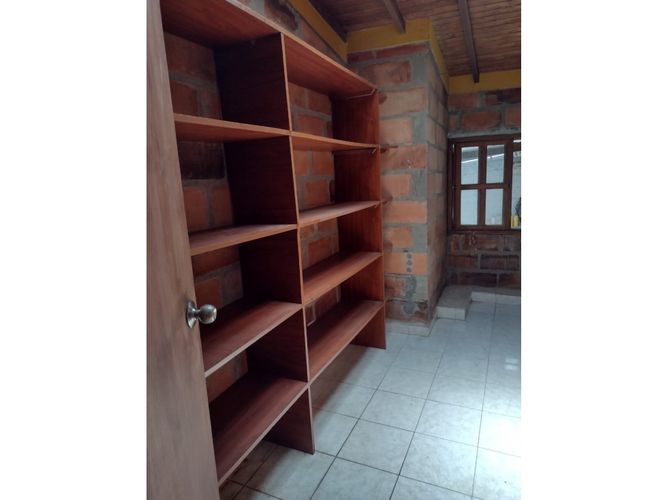 Bodega en arriendo en Belén San Bernardo, Medellín, 351 m² · foto 3 de 10