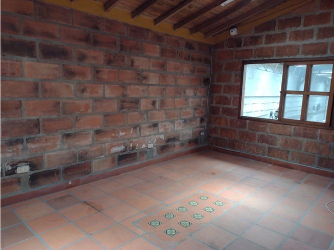 Bodega en arriendo en Belén San Bernardo, Medellín, 351 m² · foto 4 de 10