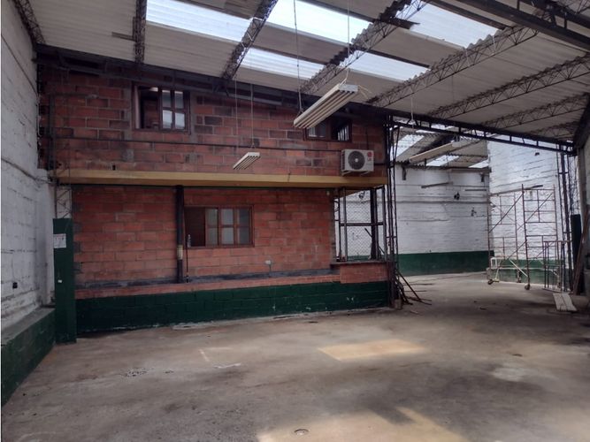 Bodega en arriendo en Belén San Bernardo, Medellín, 351 m² · foto 8 de 10