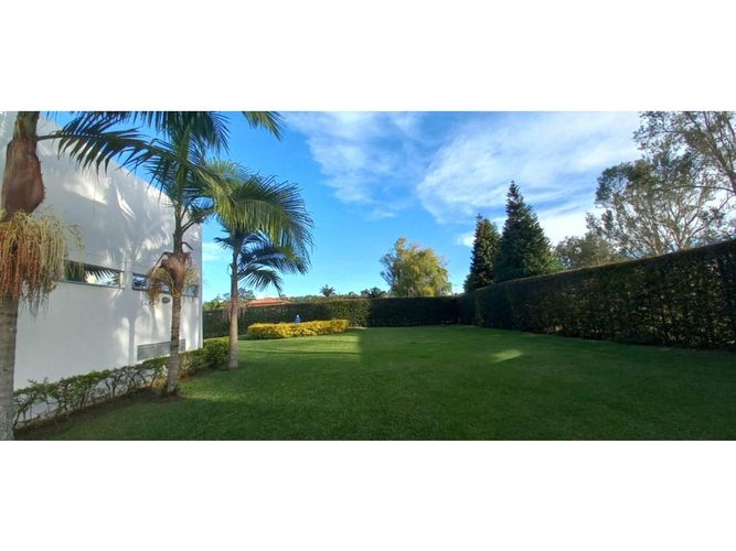 Casa de 5 alcobas en venta en Llano Grande, Rionegro, 350 m² · foto 3 de 24