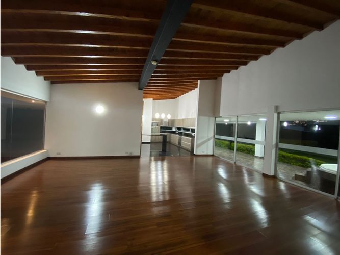 Casa de 5 alcobas en venta en Llano Grande, Rionegro, 350 m² · foto 7 de 24