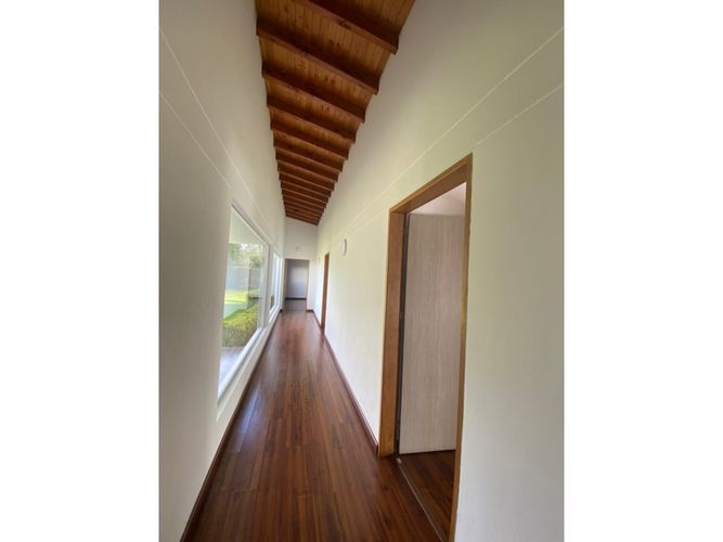 Casa de 5 alcobas en venta en Llano Grande, Rionegro, 350 m² · foto 8 de 24