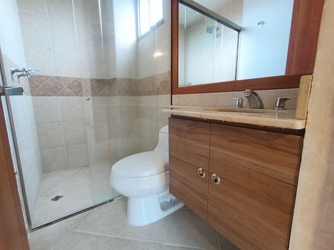 Apartamento de 2 alcobas en arriendo en Loma Del Esmeraldal, Envigado, 125 m² · foto 10 de 13