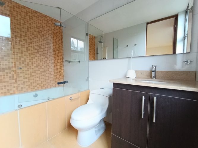 Apartamento de 2 alcobas en arriendo en Loma Del Esmeraldal, Envigado, 125 m² · foto 11 de 13