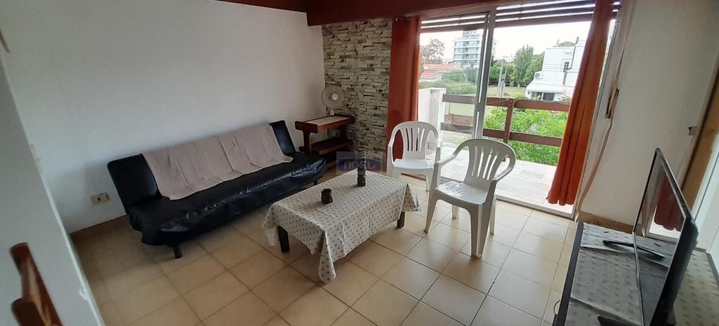 APARTAMENTO EN ALQUILER ANUAL EN PLENO CENTRO DE PIRIAPOLIS
