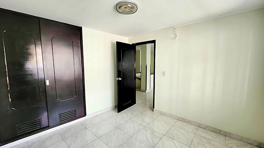 Casa de 5 alcobas en venta en Molinos Altos, Floridablanca, 375 m² · foto 3 de 16