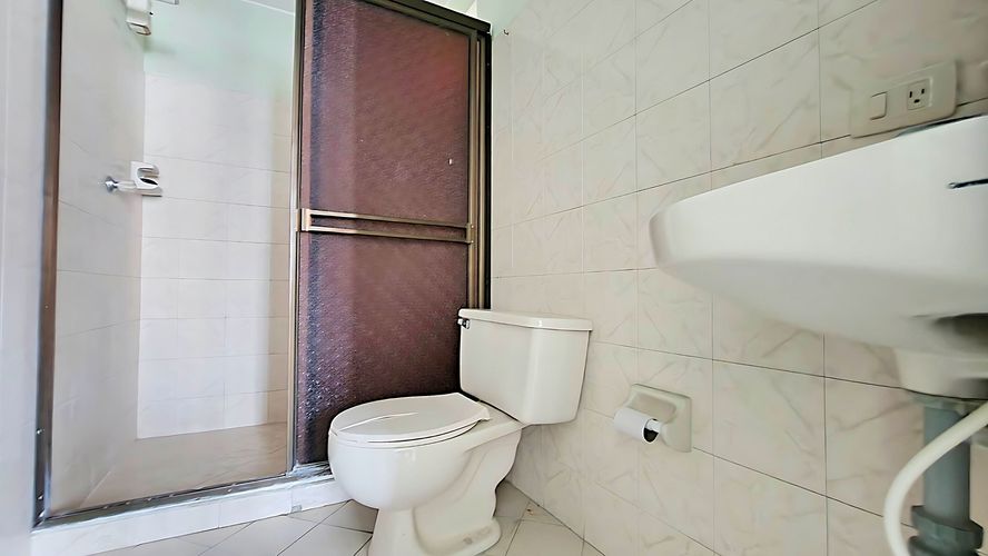 Casa de 5 alcobas en venta en Molinos Altos, Floridablanca, 375 m² · foto 4 de 16