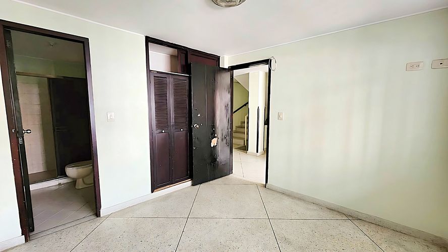 Casa de 5 alcobas en venta en Molinos Altos, Floridablanca, 375 m² · foto 8 de 16