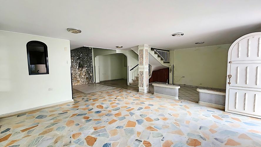 Casa de 5 alcobas en venta en Molinos Altos, Floridablanca, 375 m² · foto 9 de 16