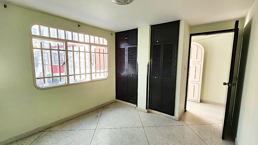 Casa de 5 alcobas en venta en Molinos Altos, Floridablanca, 375 m² · foto 12 de 16