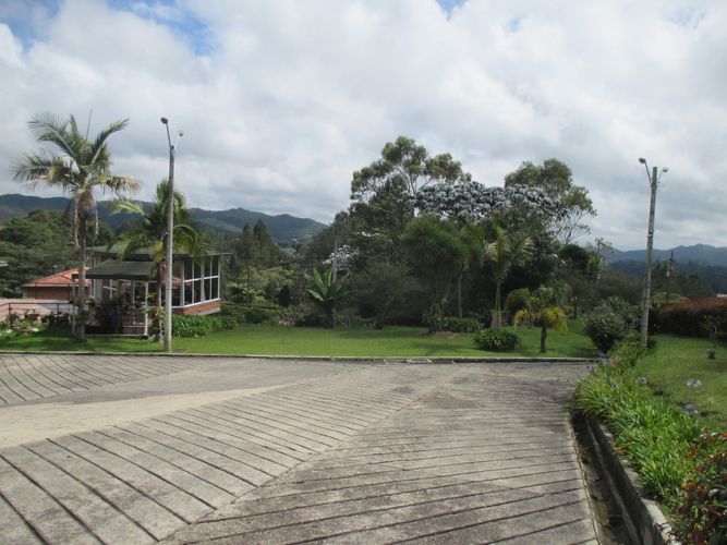 Casa de 5 alcobas en venta en Loma Del Escobero, Envigado, 1900 m² · foto 6 de 24
