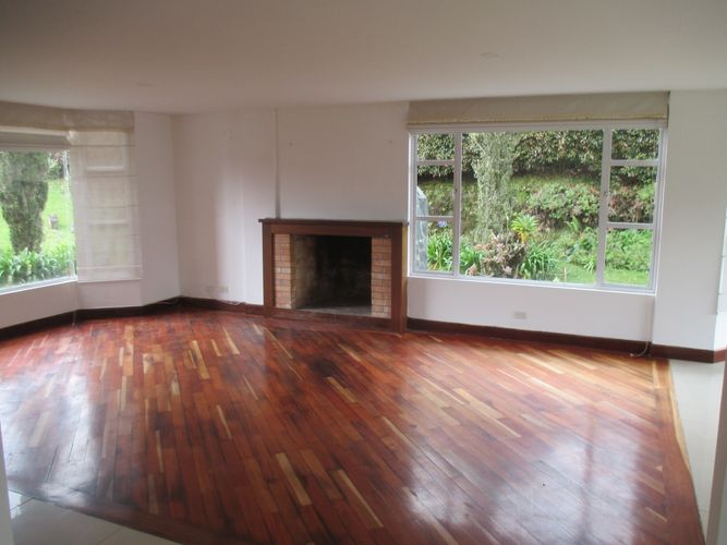Casa de 5 alcobas en venta en Loma Del Escobero, Envigado, 1900 m² · foto 14 de 24