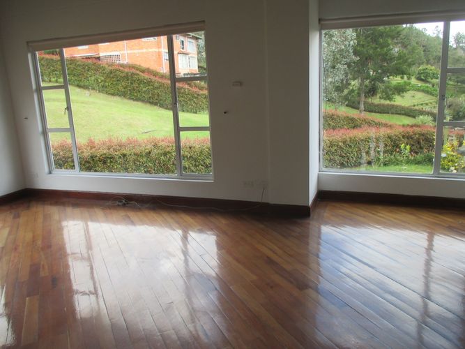 Casa de 5 alcobas en venta en Loma Del Escobero, Envigado, 1900 m² · foto 23 de 24