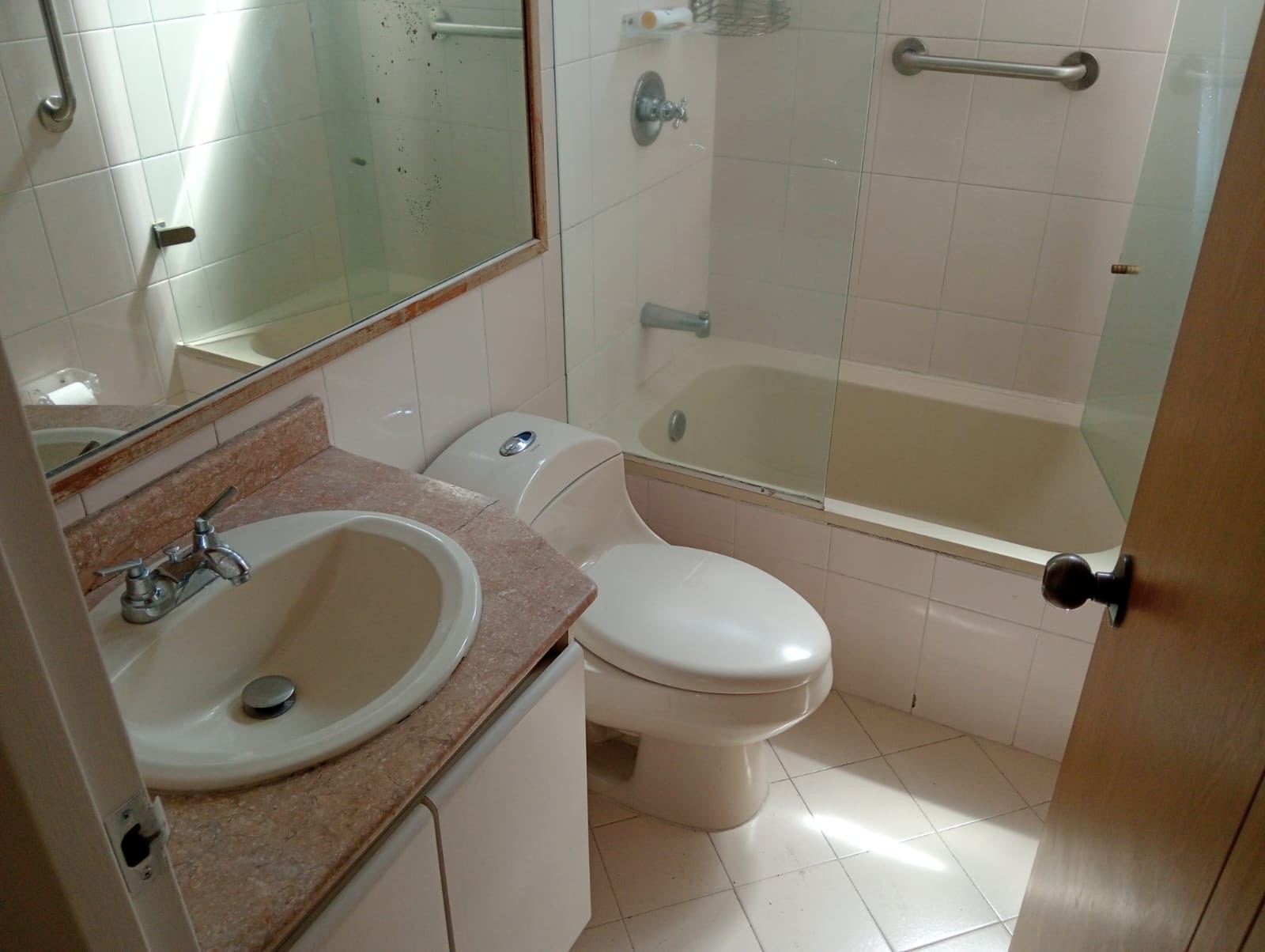 Apartamento en arriendo en Laureles, Medellín · foto 10 de 17