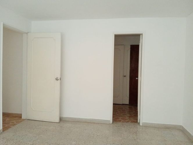 Apartamento de 4 alcobas en arriendo en Laureles, Medellín, 240 m² · foto 9 de 19