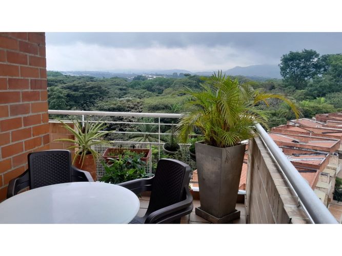 Apartamento de 3 alcobas en venta en Ciudad Jardin, Cali, 150 m² · foto 14 de 16