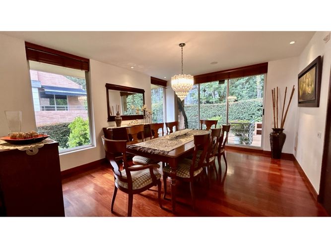 Casa de 4 alcobas en venta en Niza, Bogotá, 390 m² · foto 10 de 24