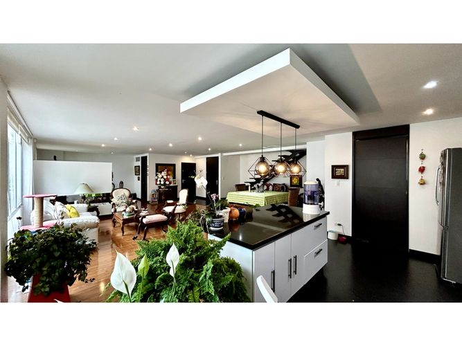 Apartamento de 3 alcobas en venta en Usaquen, Bogotá, 185 m² · foto 4 de 24
