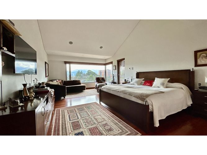 Casa de 4 alcobas en venta en Niza, Bogotá, 390 m² · foto 16 de 24