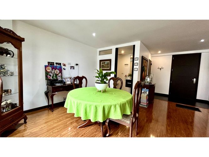 Apartamento de 3 alcobas en venta en Usaquen, Bogotá, 185 m² · foto 6 de 24