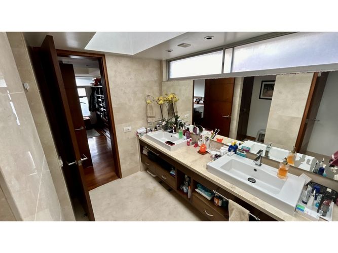 Casa de 4 alcobas en venta en Niza, Bogotá, 390 m² · foto 21 de 24