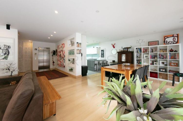 Casa de 3 alcobas en venta en El Nogal, Bogotá, 350 m² · foto 2 de 24