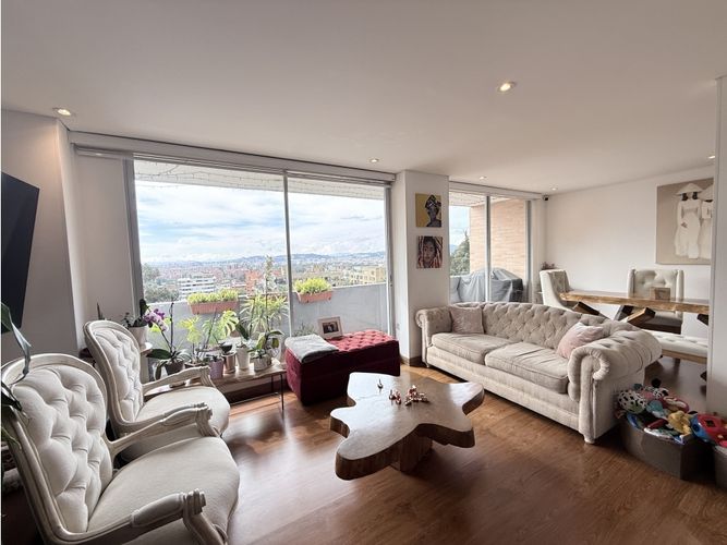 Apartamento de 3 alcobas en venta en Ub. Delicias Del Carmen, Bogotá, 140 m² · foto 1 de 15