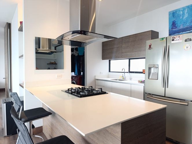 Apartamento de 2 alcobas en arriendo en El Poblado, Medellín, 115 m² · foto 6 de 15