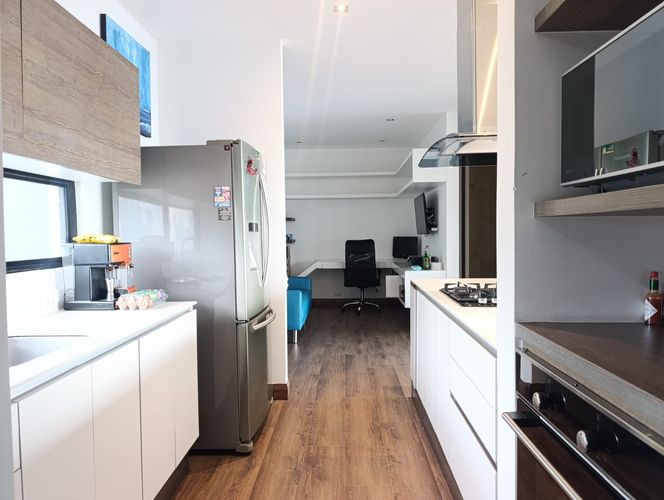 Apartamento de 2 alcobas en arriendo en El Poblado, Medellín, 115 m² · foto 7 de 15