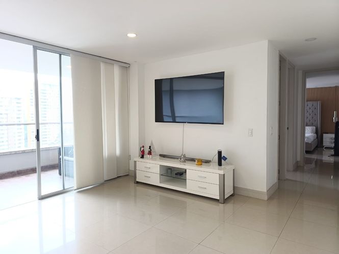Apartamento de 3 alcobas en arriendo en El Poblado, Medellín, 126 m² · foto 4 de 20