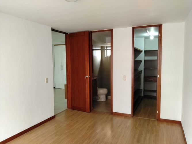 Apartamento de 2 alcobas en arriendo en El Poblado, Medellín, 86 m² · foto 10 de 19