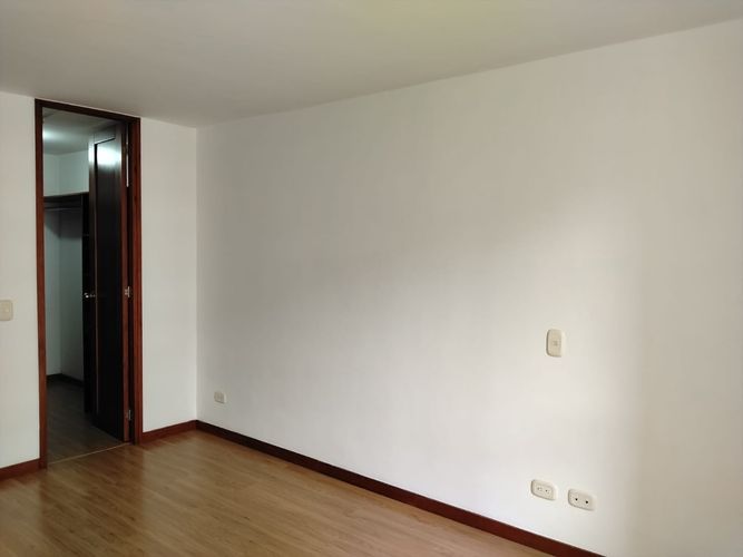 Apartamento de 2 alcobas en arriendo en El Poblado, Medellín, 86 m² · foto 15 de 19