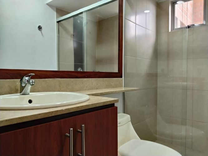 Apartamento de 2 alcobas en arriendo en El Poblado, Medellín, 86 m² · foto 17 de 19