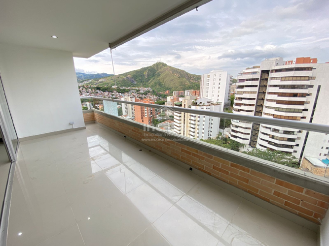 Apartamento de 3 alcobas en venta en Santa Teresita, Cali, 200 m² · foto 2 de 24