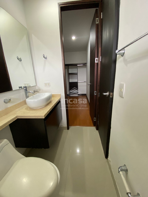 Apartamento de 3 alcobas en venta en Santa Teresita, Cali, 200 m² · foto 21 de 24
