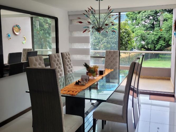 Apartamento de 3 alcobas en venta en El Poblado, Medellín, 138 m² · foto 3 de 12
