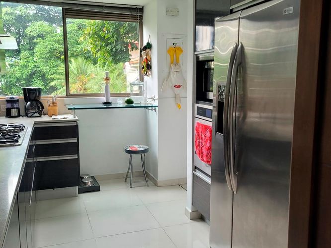 Apartamento de 3 alcobas en venta en El Poblado, Medellín, 138 m² · foto 5 de 12