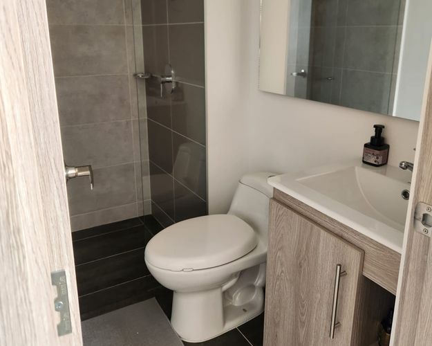 Apartamento de 3 alcobas en venta en Camino Verde, Envigado, 130 m² · foto 11 de 13