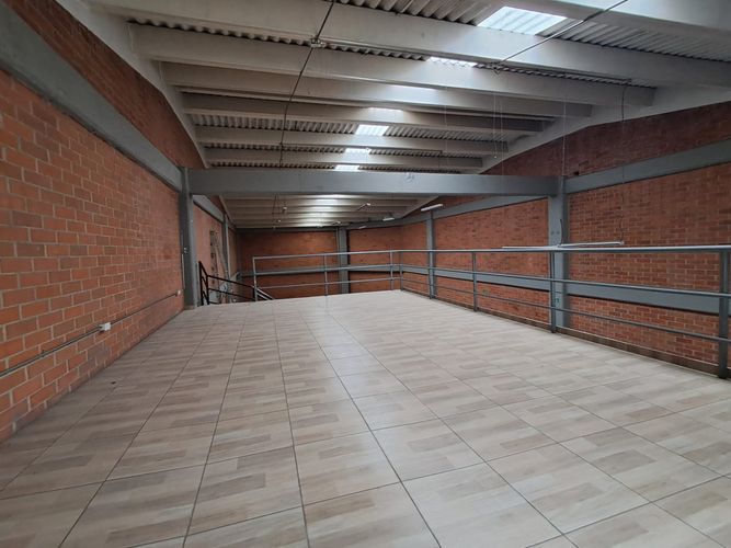 Bodega en arriendo en Romelia Alta, Dosquebradas, 250 m² · foto 8 de 8