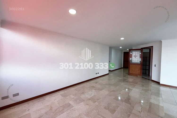 Apartamento de 3 alcobas en arriendo en Los Balsos, Medellín, 160 m² · foto 3 de 24