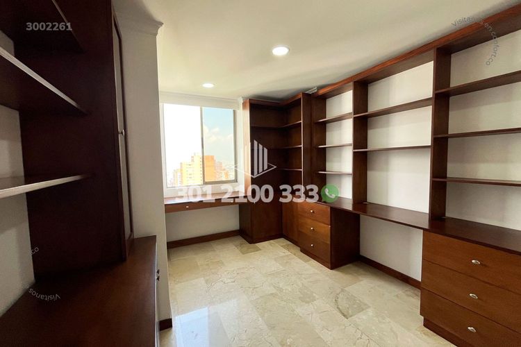 Apartamento de 3 alcobas en arriendo en Los Balsos, Medellín, 160 m² · foto 12 de 24