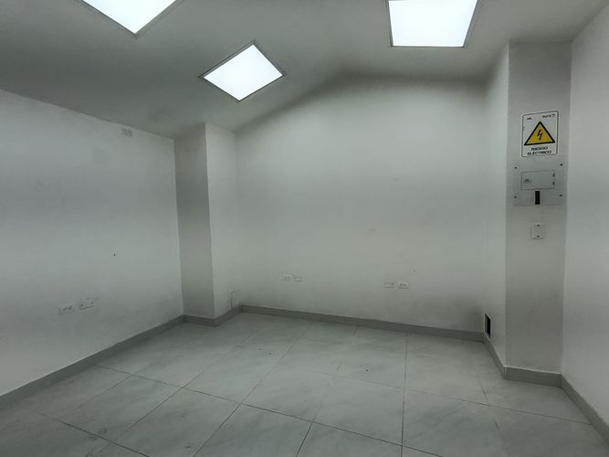 Bodega en arriendo en El Poblado, Medellín, 149 m² · foto 13 de 20