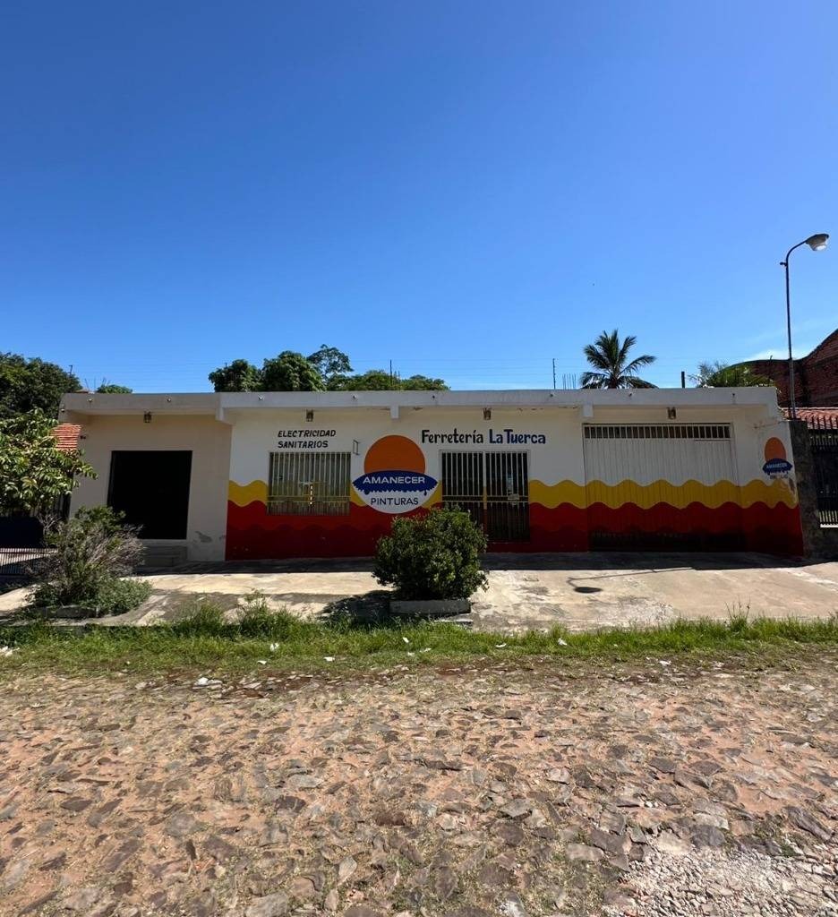 VENDO AMPLIO TERRENO CON SALON COMERCIAL EN LAMBARE PUERTO PABLA — foto 3