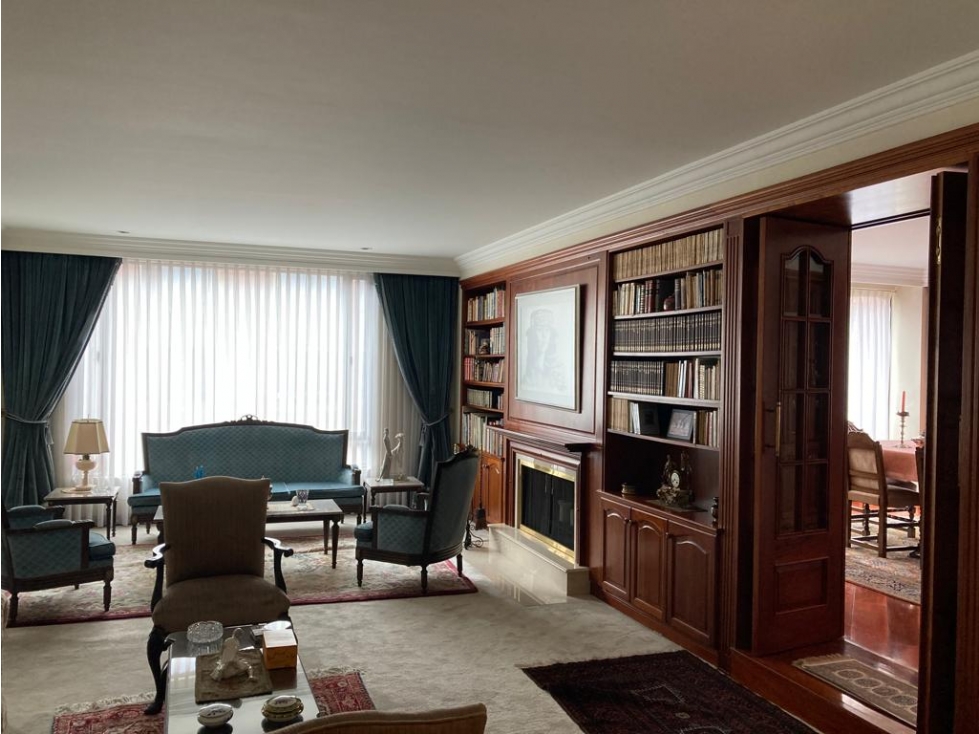 Apartamento en venta en Chico Norte, Bogotá · foto 2 de 24